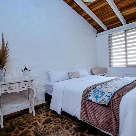 Bed and Breakfast Rustic Quinta La Aurora Баньйос Екстер'єр фото