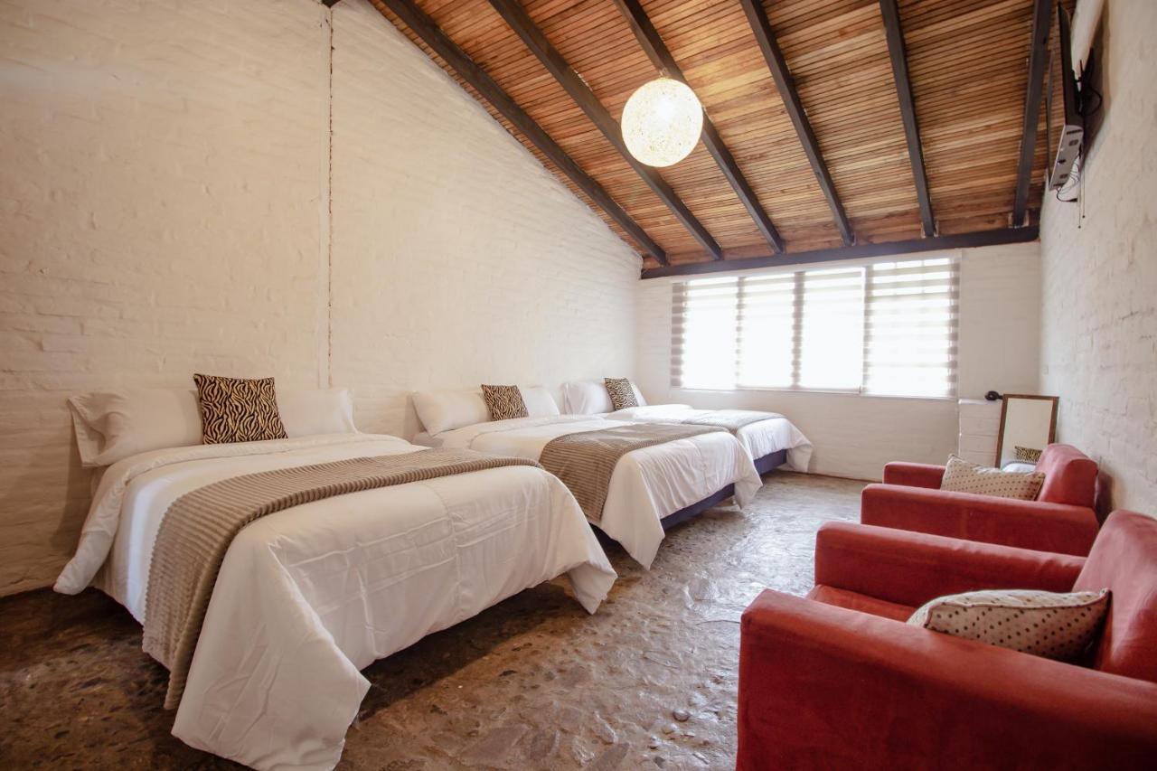 Bed and Breakfast Rustic Quinta La Aurora Баньйос Екстер'єр фото
