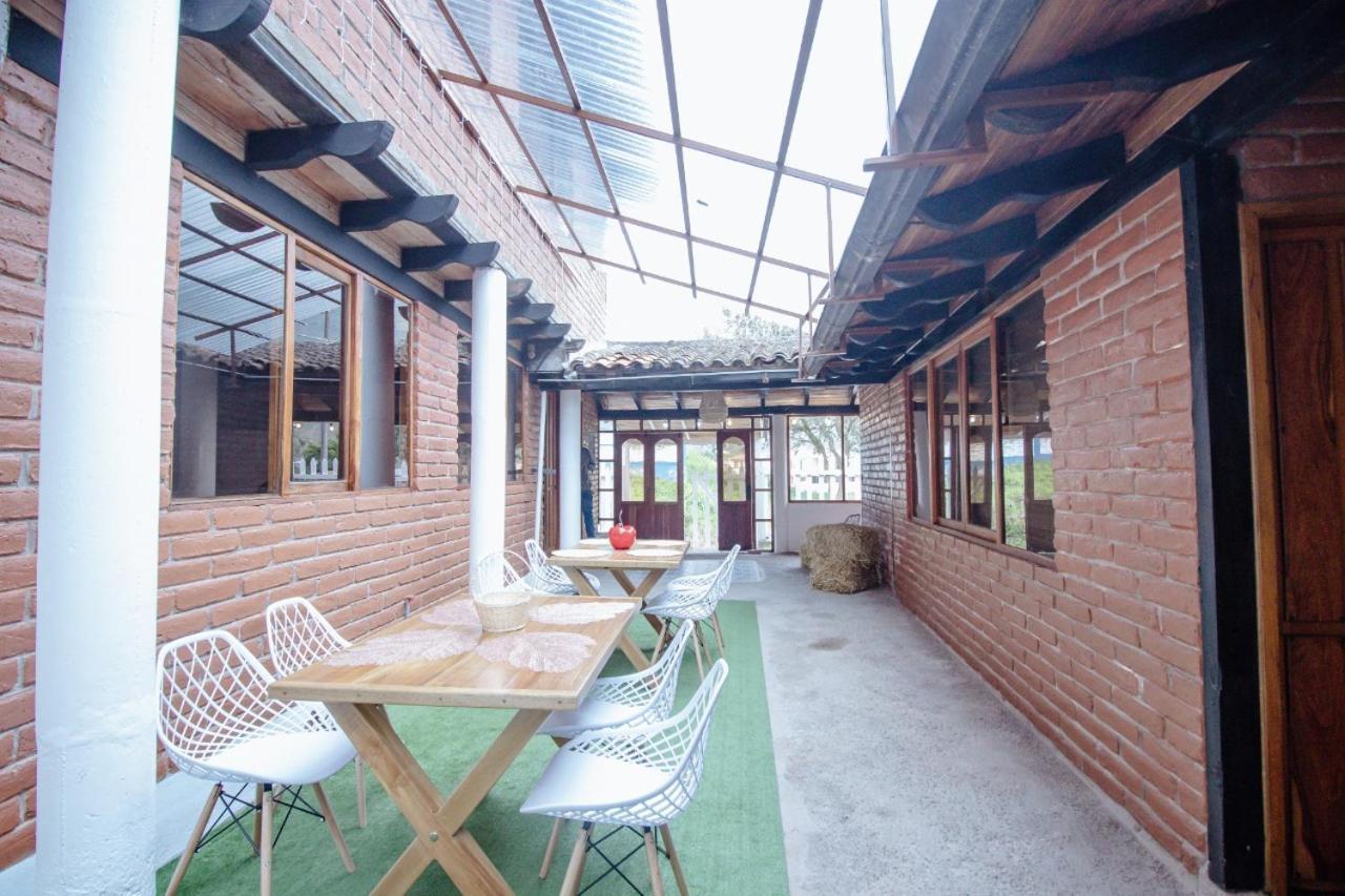 Bed and Breakfast Rustic Quinta La Aurora Баньйос Екстер'єр фото