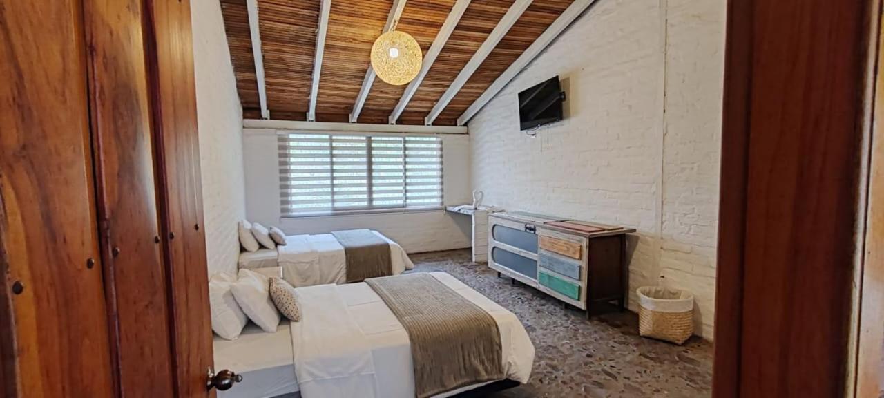 Bed and Breakfast Rustic Quinta La Aurora Баньйос Екстер'єр фото