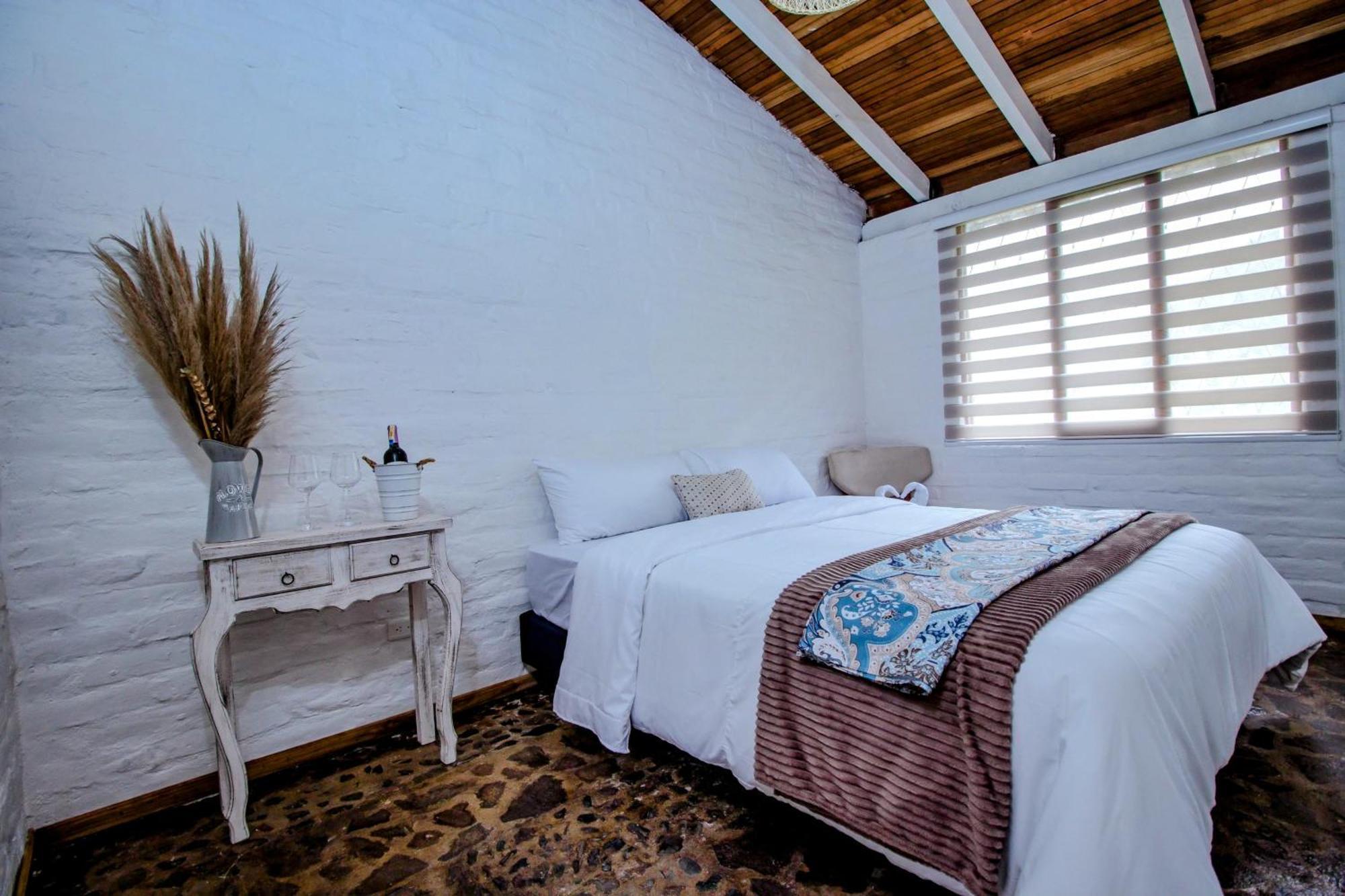 Bed and Breakfast Rustic Quinta La Aurora Баньйос Екстер'єр фото