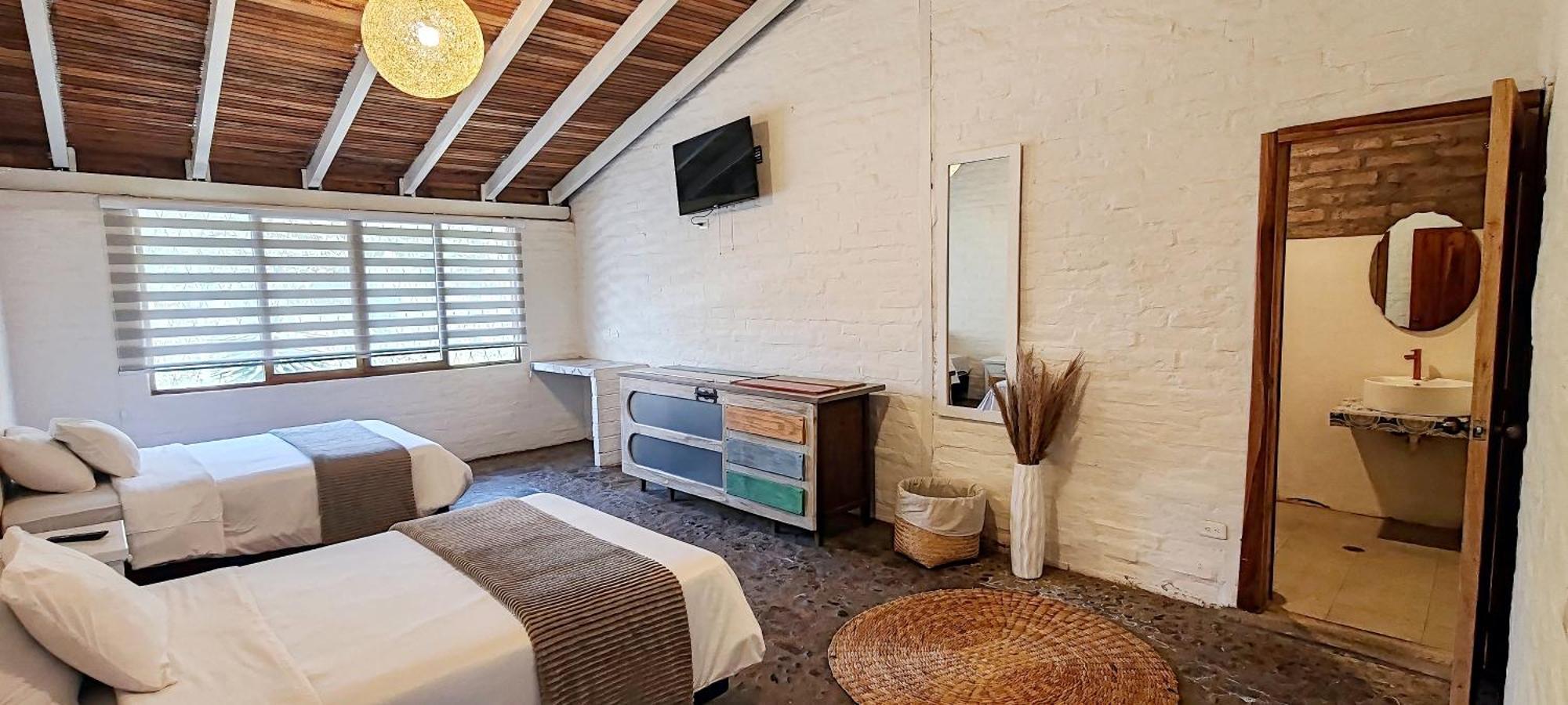 Bed and Breakfast Rustic Quinta La Aurora Баньйос Номер фото